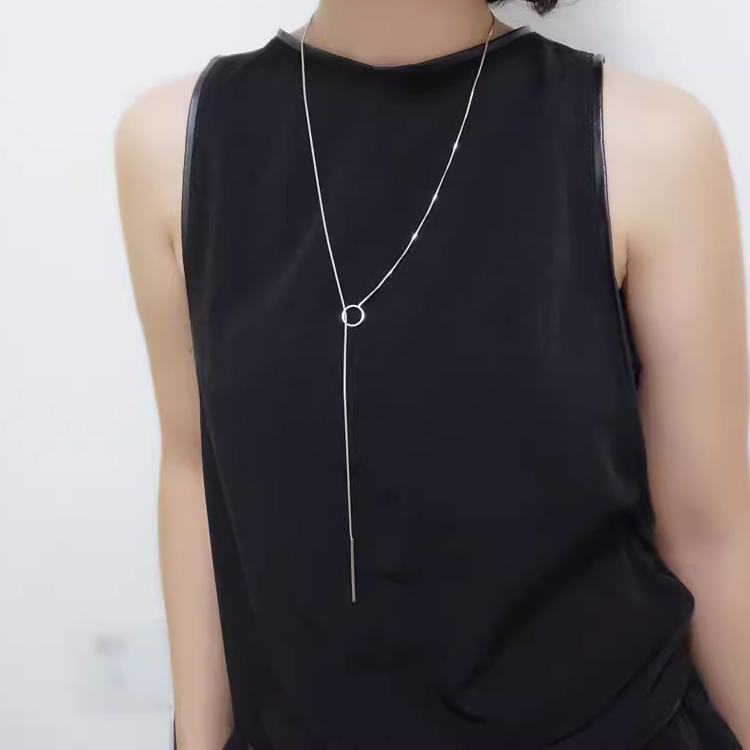 Minimalist design, simple and elegant circular geometry, snake bone chain, long style, casual to wear, long necklace, sweater chain accessories